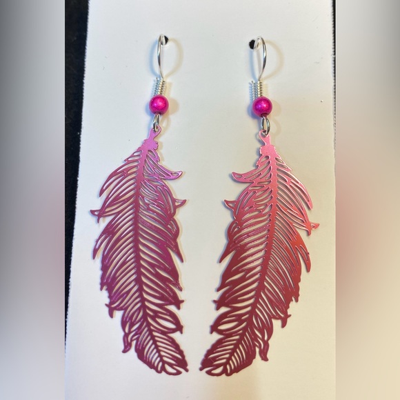 Anodized Filigree feather earrings - Picture 4 of 4
